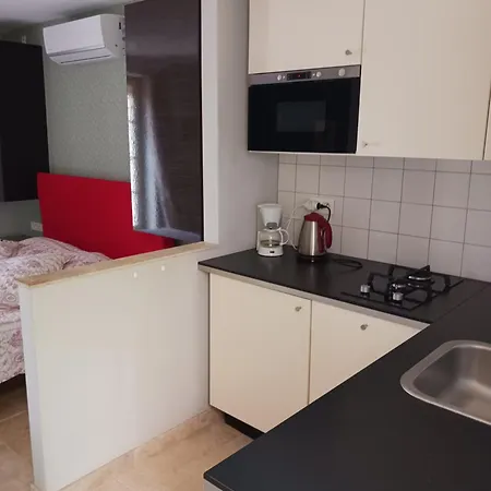 Chez La Maison Kır Evi Montaut (Dordogne)