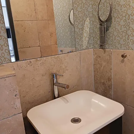 Chez La Maison Kır Evi *